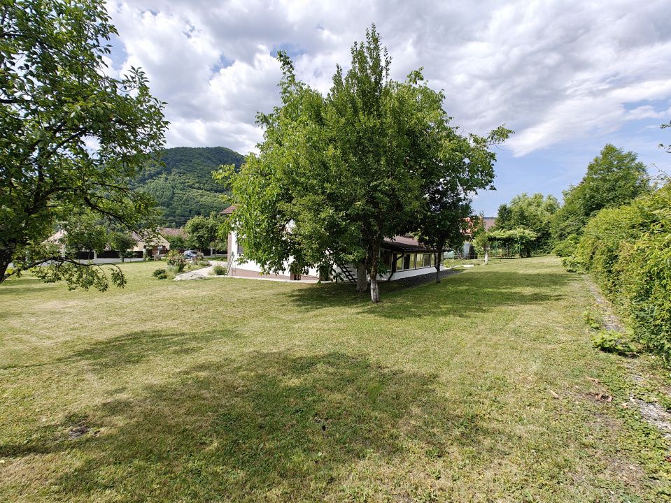 Casă cu 5 camere de vânzare în Cisnadioara – fotografia 9 din 25