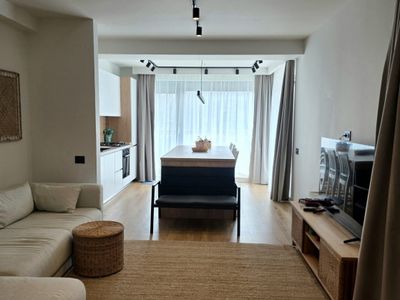 Apartament cu 3 camere de închiriat în Faleza Nord, Constanța – fotografia 2 din 24