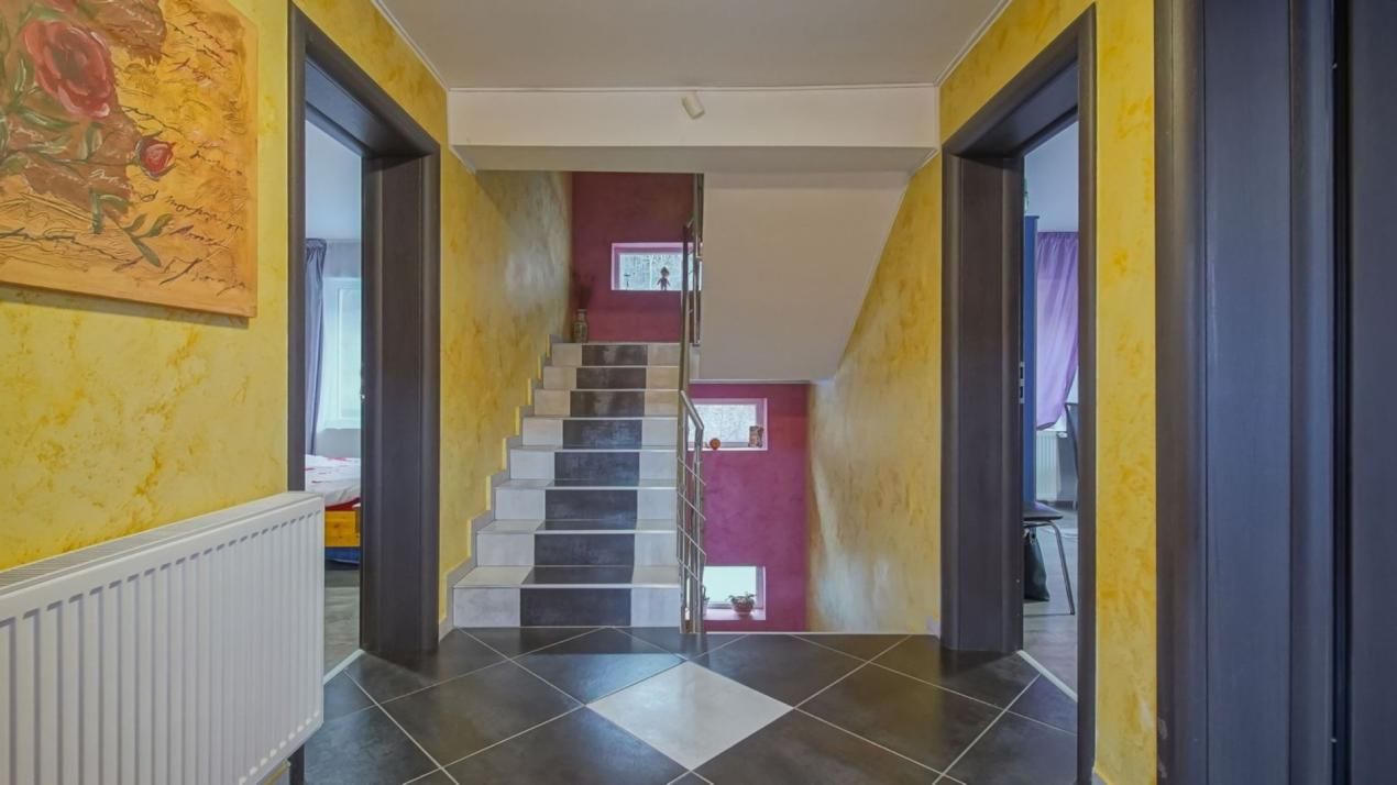 Casă cu 6 camere de vânzare în Sud, Brașov – fotografia 4 din 18