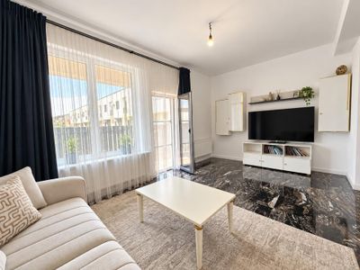 Casă cu 4 camere de vânzare în Central, Dobroești – fotografia 3 din 14
