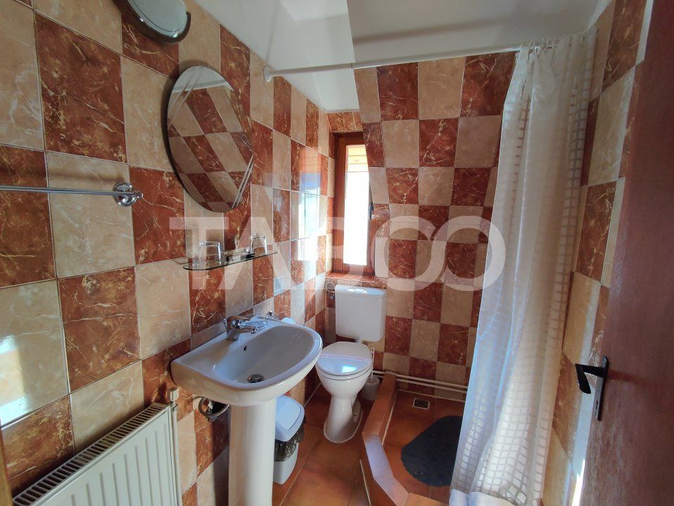Hotel / pensiune cu 9 camere de vânzare în Fantanele – fotografia 15 din 35