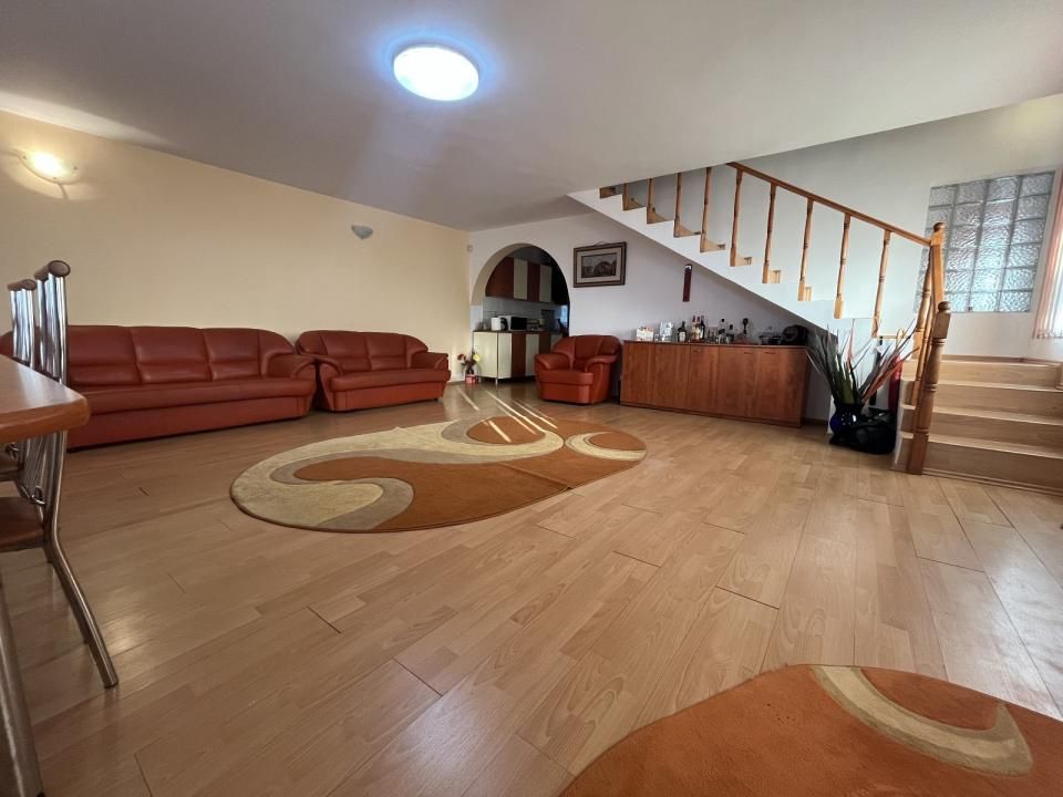 Casă cu 4 camere de vânzare în Central, Magura (Hulubesti) – fotografia 4 din 41