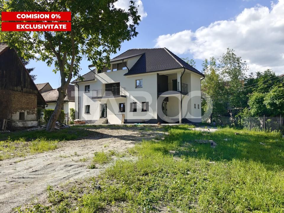 Casă cu 8 camere de vânzare în Cisnadioara – fotografia 2 din 29