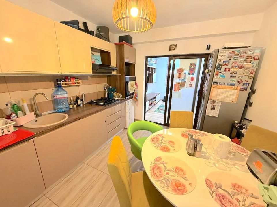 Casă cu 4 camere de vânzare în Central, Berceni – fotografia 30 din 44