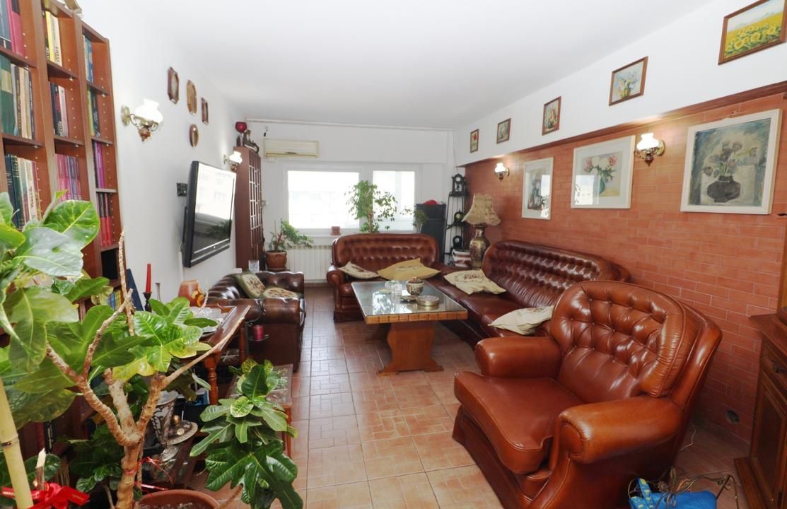 Apartament cu 4 camere de vânzare în Victoriei, București – fotografia 6 din 19