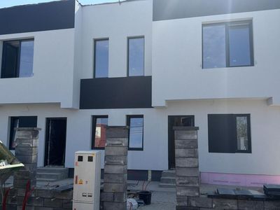 Casă cu 3 camere de vânzare în Berceni – fotografia 4 din 6