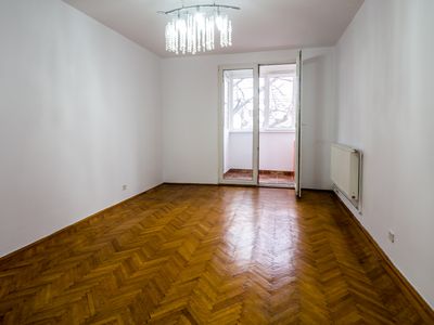 Apartament cu 3 camere de închiriat în Titan, București – fotografia 5 din 38