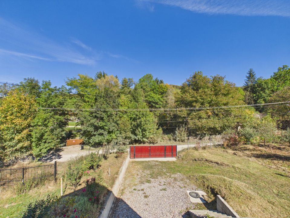 Casă cu 4 camere de vânzare în Nord-Est, Valea Dobarlaului – fotografia 14 din 33