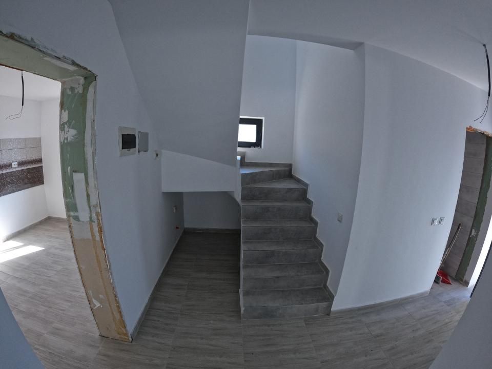 Casă cu 3 camere de vânzare în Semicentral, Giurgiu – fotografia 7 din 19