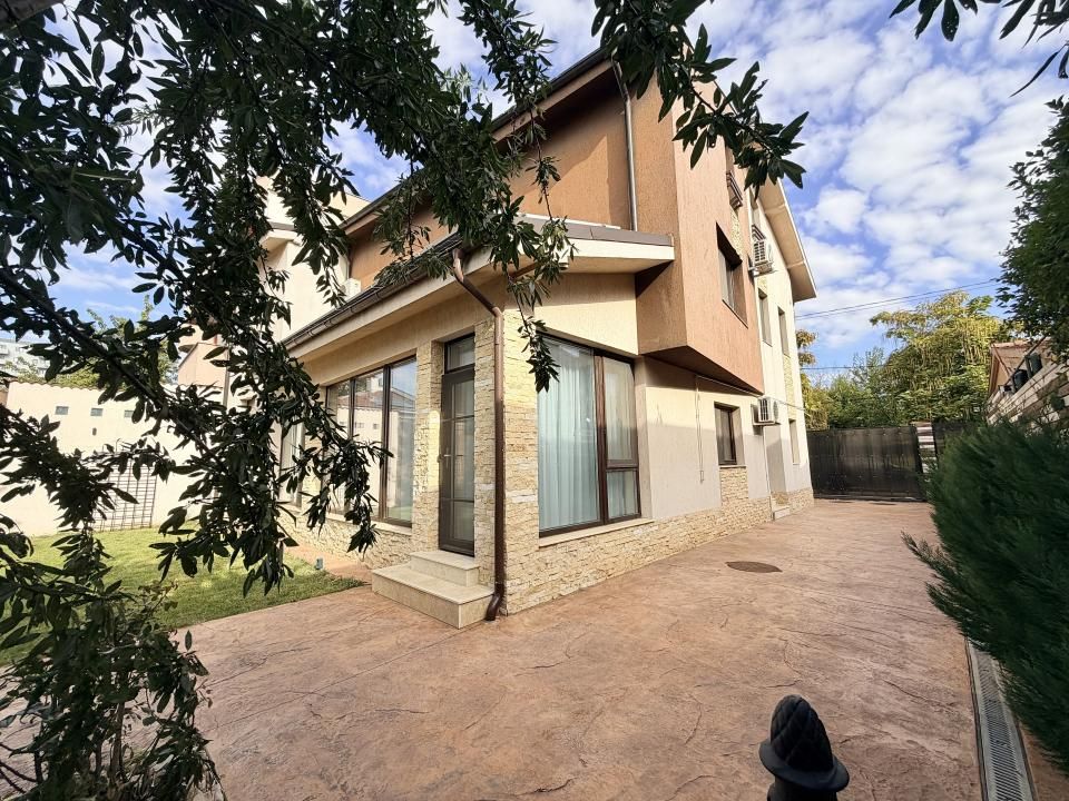 Casă cu 6 camere de închiriat în Virtutii, București – fotografia 57 din 61