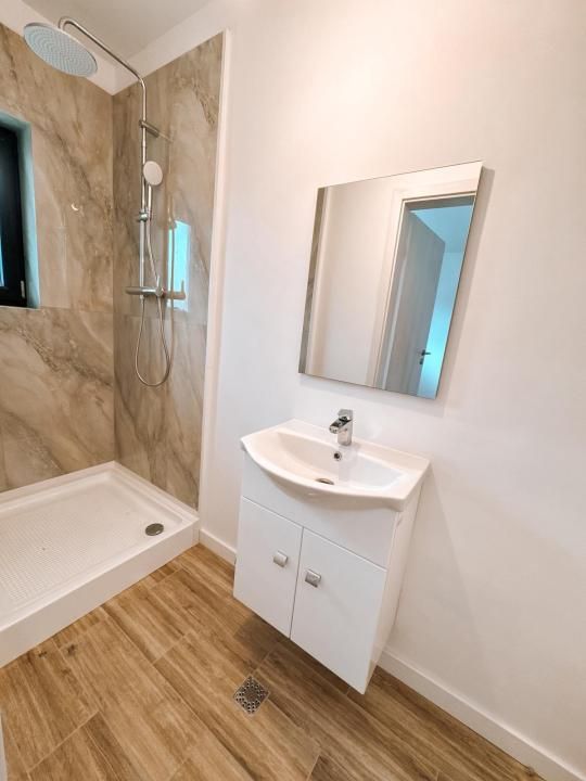 Casă cu 4 camere de vânzare în Central, Tunari – fotografia 26 din 28