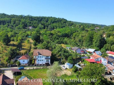 Casă cu 6 camere de vânzare în Central, Pausesti-Maglasi – fotografia 2 din 28