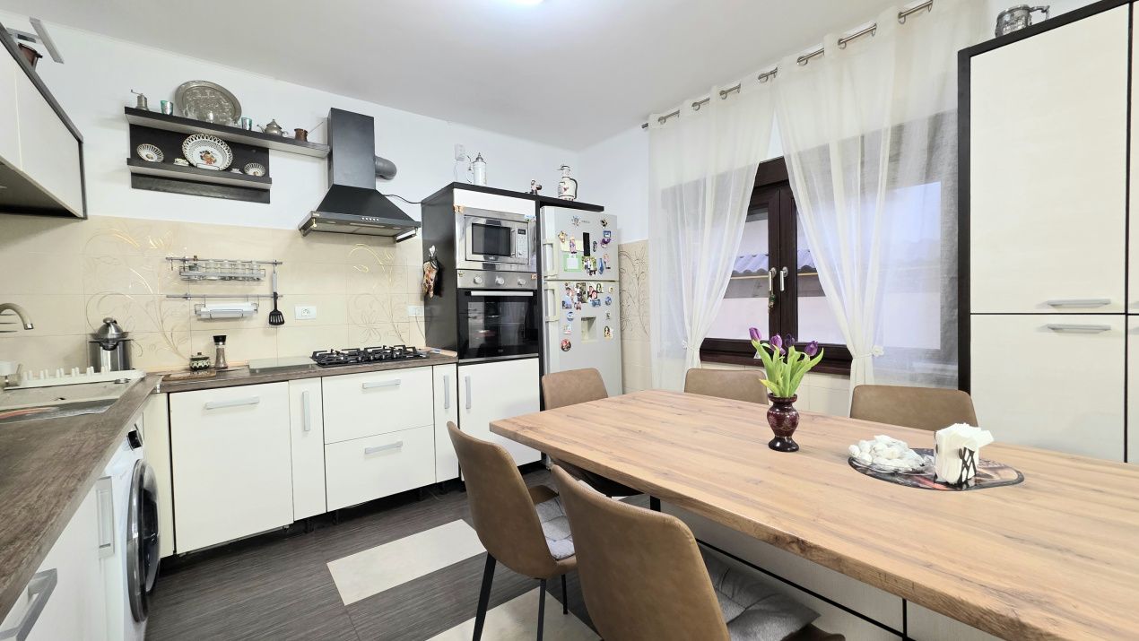 Casă cu 6 camere de vânzare în Mamaia-Sat – fotografia 18 din 36