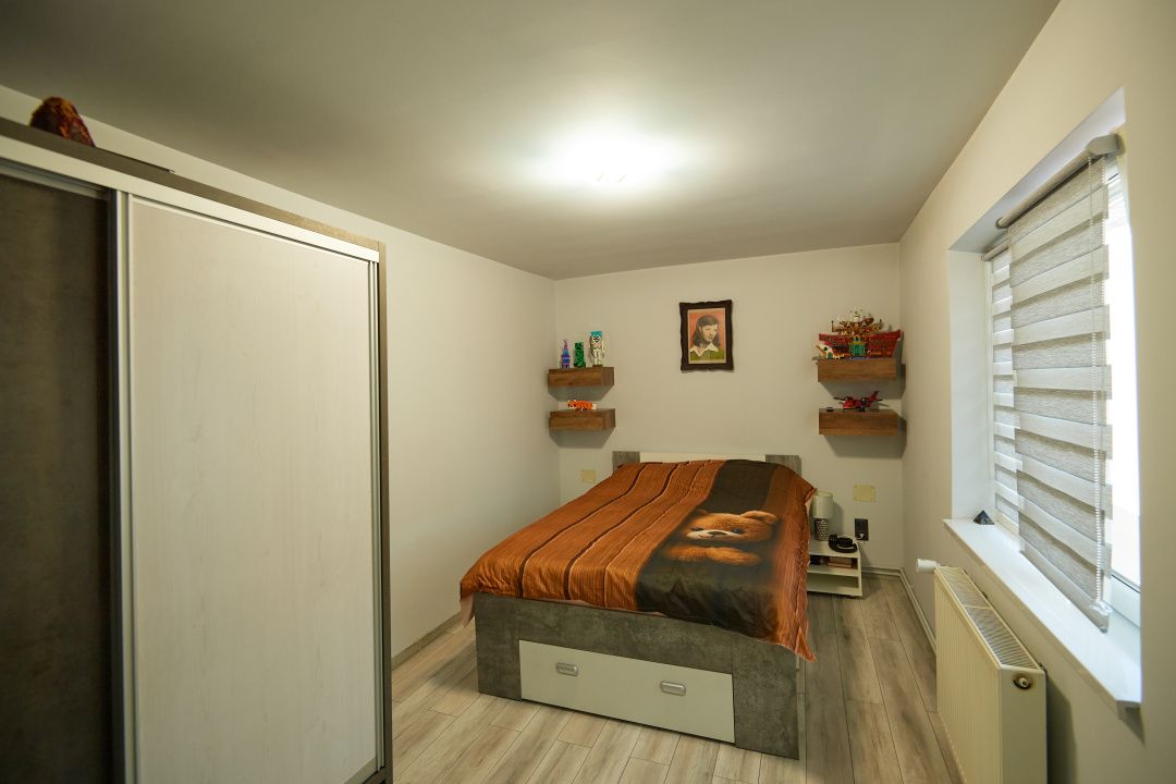Casă cu 4 camere de vânzare în Avram Iancu, Florești – fotografia 12 din 19