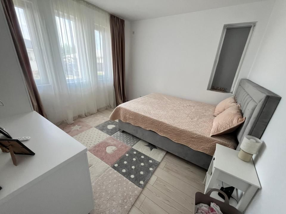 Casă cu 3 camere de închiriat în Central, Tunari – fotografia 10 din 20