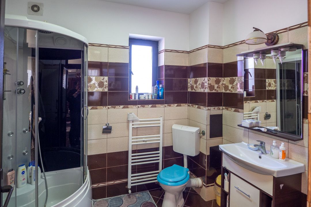 Casă cu 8 camere de vânzare în Est, Voluntari – fotografia 11 din 65