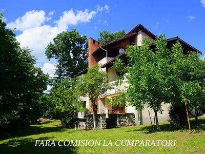 Casă cu 7 camere de vânzare în Daesti – fotografia 2 din 44