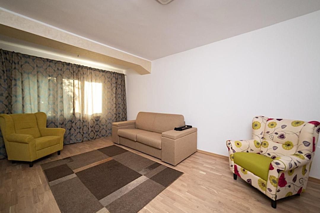 Casă cu 12 camere de vânzare în Central, Mamaia-Sat – fotografia 5 din 20