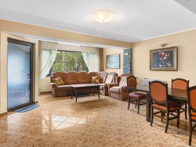 Casă cu 8 camere de vânzare în Zamora, Bușteni – fotografia 4 din 20