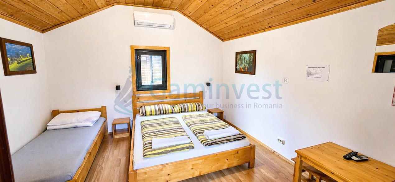 Proprietate cu 10 camere de vânzare în Central, Remetea – fotografia 15 din 24