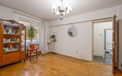 Apartament cu 4 camere de vânzare în Basarabia, București