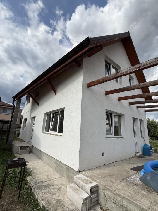 Casă cu 4 camere de vânzare în Sannicoara – fotografia 1 din 18