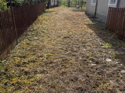 Casă cu 3 camere de vânzare în Central, Ulmi – fotografia 2 din 3
