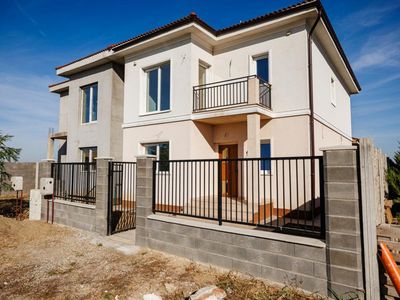 Casă cu 5 camere de vânzare în Săcălaz – fotografia 3 din 43