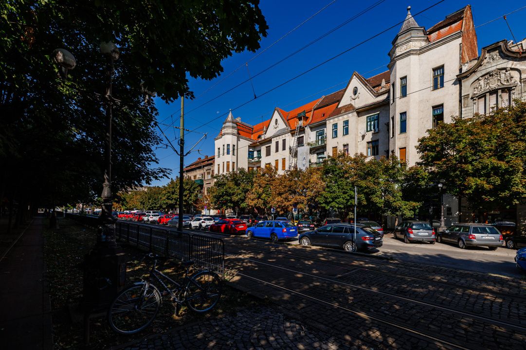 Apartament cu 5 camere de vânzare în Iosefin, Timișoara – fotografia 2 din 25