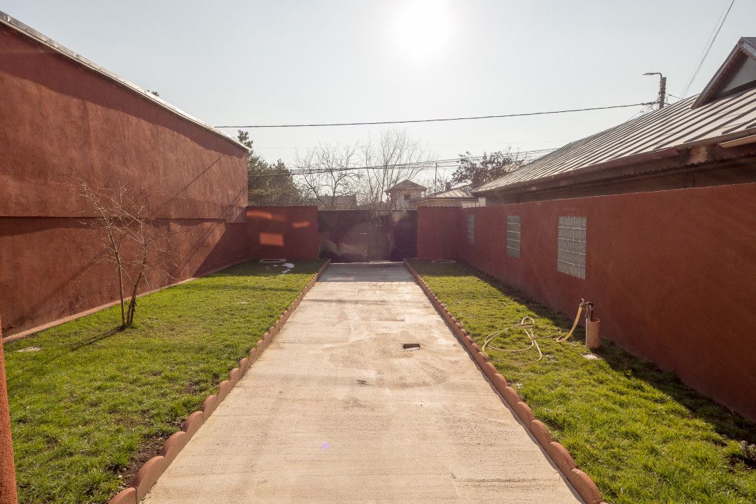 Casă cu 8 camere de vânzare în Est, Voluntari – fotografia 30 din 65