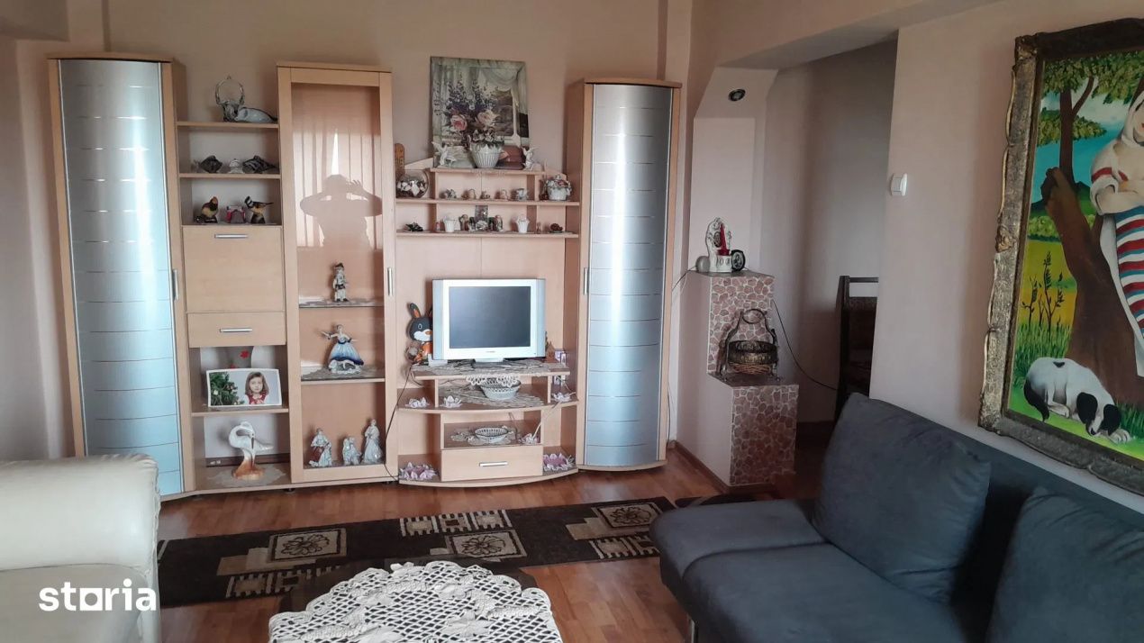 Apartament cu 2 camere de vânzare în Ultracentral, Ineu – fotografia 1 din 9