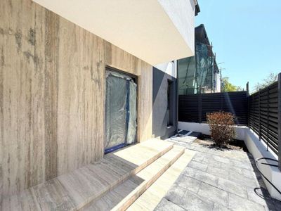 Casă cu 5 camere de vânzare în Otopeni – fotografia 3 din 12