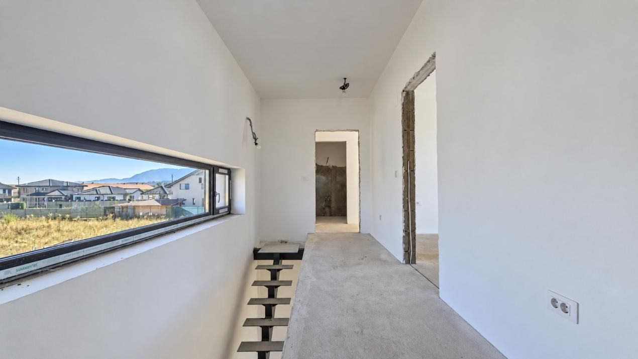 Casă cu 5 camere de vânzare în Central, Cristian – fotografia 20 din 26