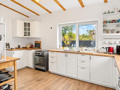 Casă cu 4 camere de vânzare în Central, Ghermanesti – fotografia 2 din 26