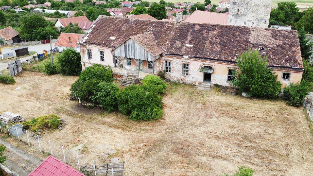 Casă cu 15 camere de vânzare în Central, Cricau – fotografia 5 din 15