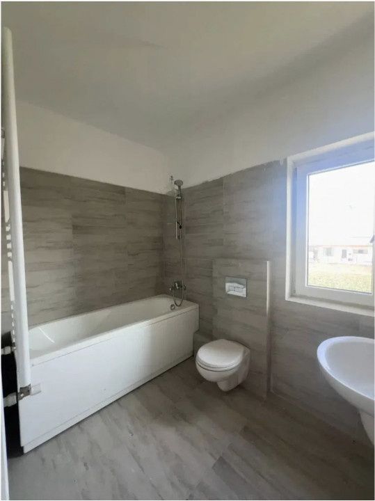 Casă cu 4 camere de vânzare în Central, Tunari – fotografia 10 din 18