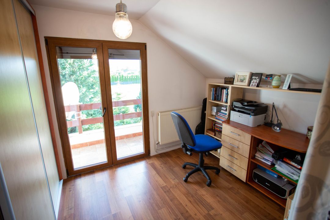 Casă cu 6 camere de vânzare în Comănești – fotografia 44 din 72