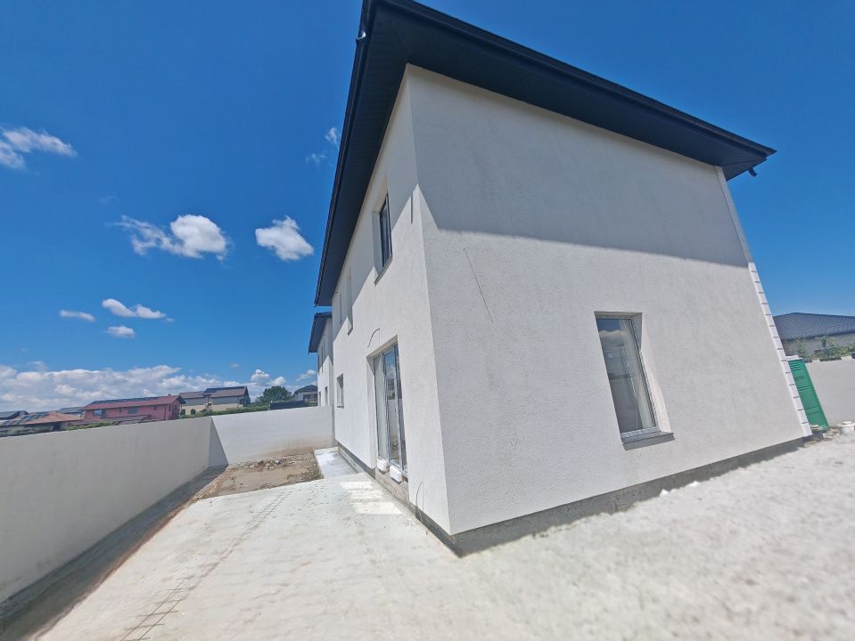 Casă cu 5 camere de vânzare în Central, Tunari – fotografia 6 din 17