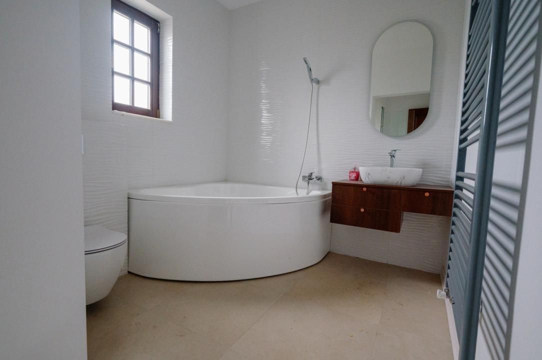 Casă cu 4 camere de vânzare în Central, Ștefănești – fotografia 7 din 64