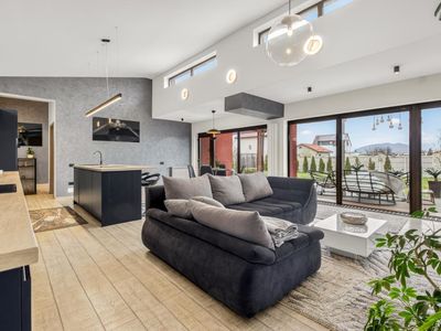 Casă cu 3 camere de închiriat în Stupini, Brașov – fotografia 3 din 18