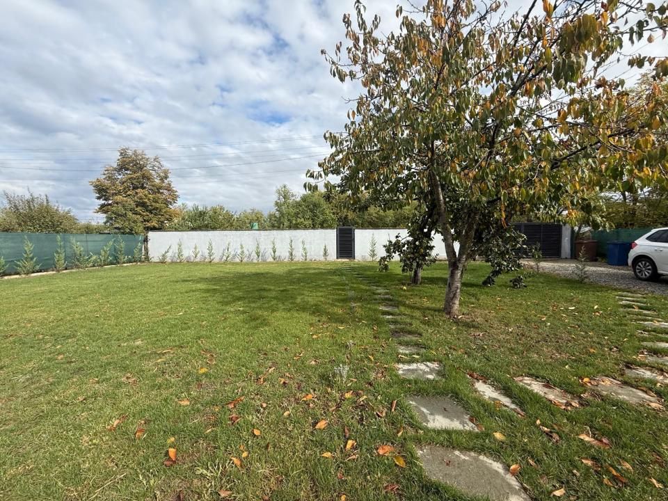 Casă cu 4 camere de vânzare în Central, Satu Nou – fotografia 9 din 24