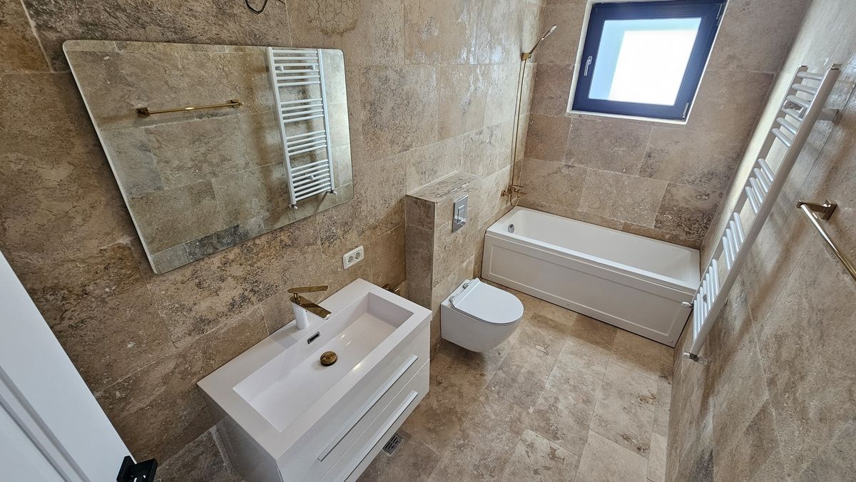 Casă cu 4 camere de vânzare în Nord, Tunari – fotografia 19 din 24
