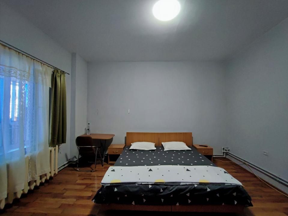 Garsonieră cu 1 cameră de închiriat – fotografia 1 din 9