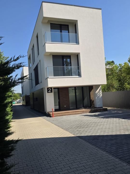 Casă cu 7 camere de vânzare în Iancu Nicolae, București – fotografia 5 din 21