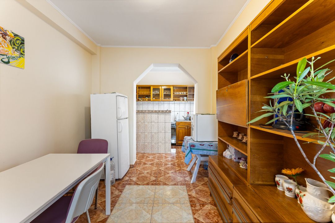 Casă cu 8 camere de vânzare în Faleza Nord, Constanța – fotografia 23 din 25