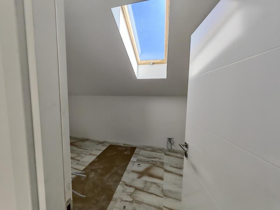 Casă cu 4 camere de vânzare în Exterior Vest, Tunari – fotografia 5 din 7