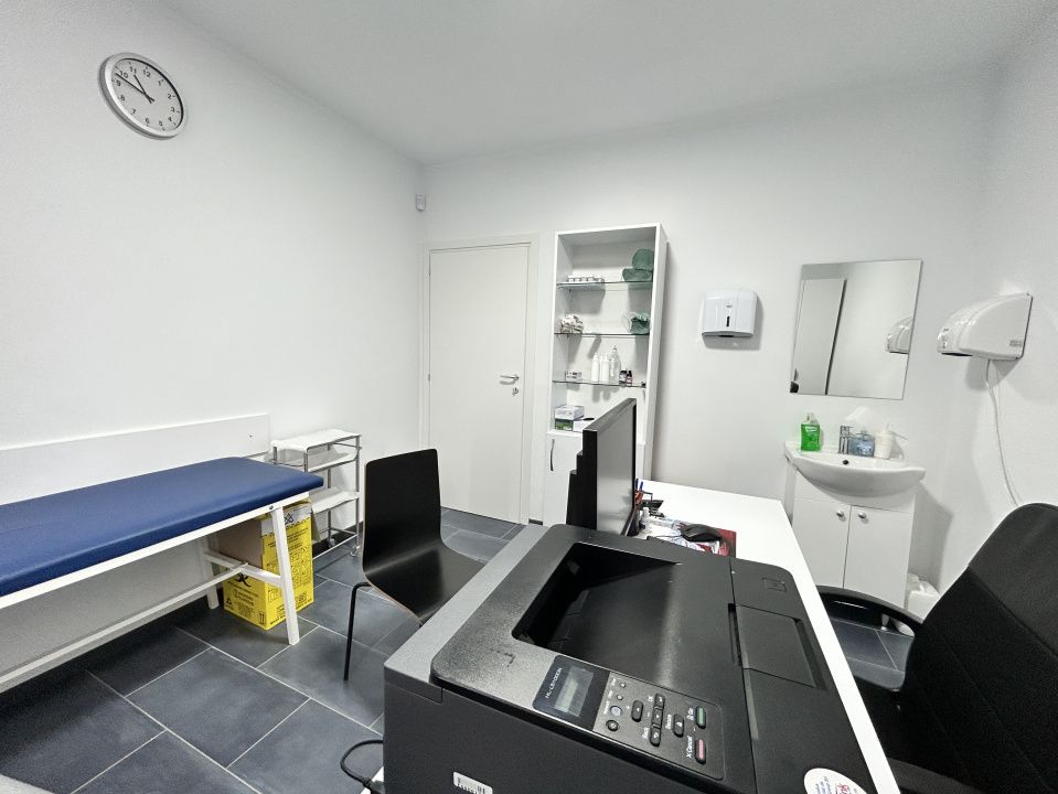 Spațiu comercial cu 16 camere de vânzare în Central, Corbeanca – fotografia 12 din 20