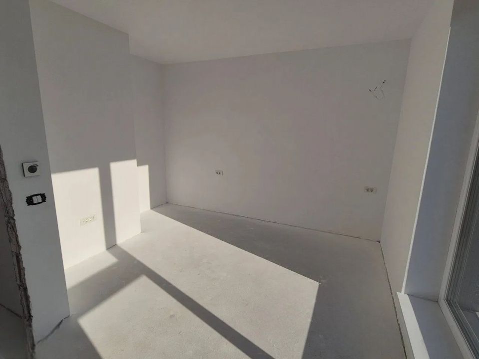 Casă cu 7 camere de vânzare în Central, Tunari – fotografia 12 din 13