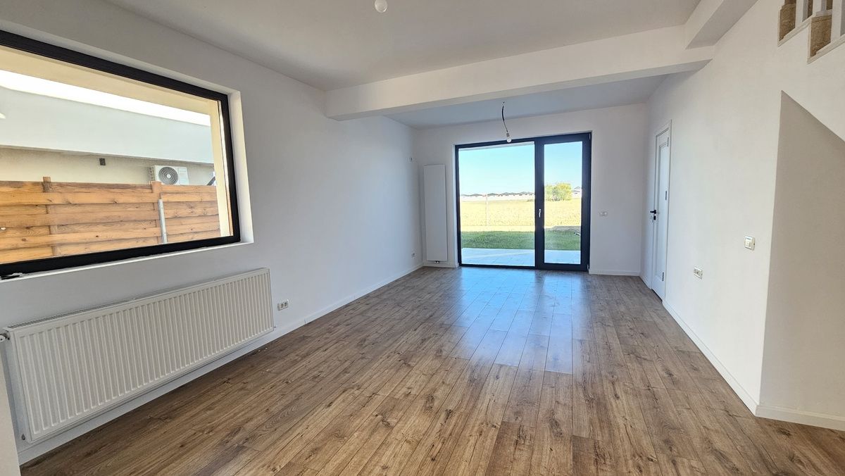 Casă cu 4 camere de vânzare în Nord, Tunari – fotografia 4 din 24