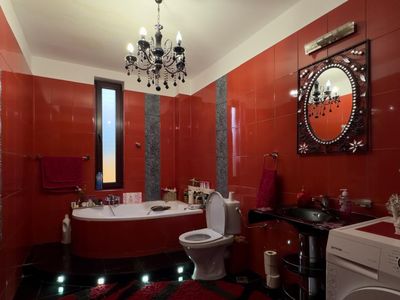 Casă cu 9 camere de vânzare în Afumați – fotografia 3 din 17